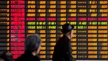 الأسهم الآسيوية تبلغ قمماً قياسية والنفط يتراجع مع ترقب جاكسون هول