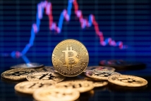 أسعار العملات المشفرة اليوم الاثنين.. بيتكوين تتجاوز 122 ألف دولار